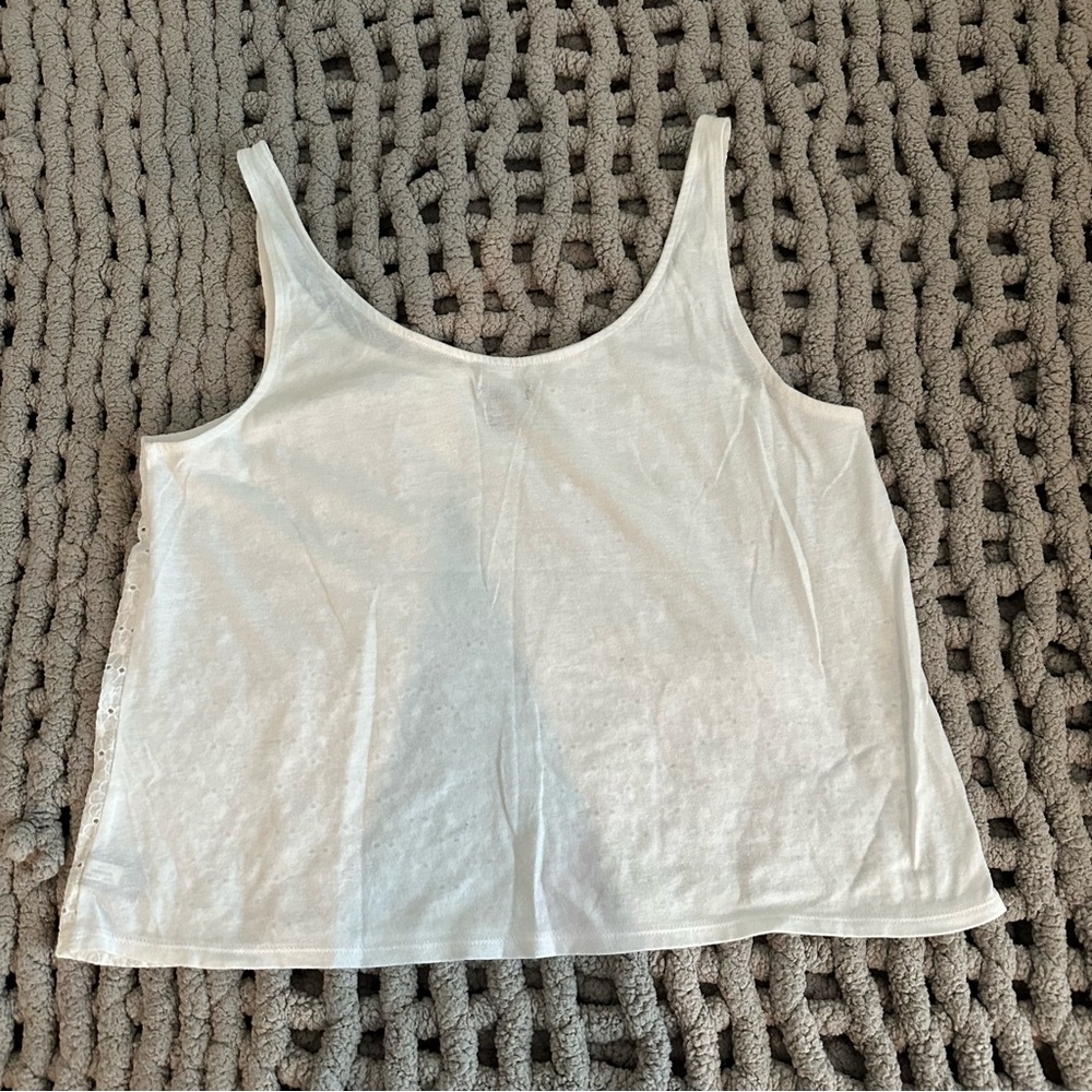 beachy white tank - Picture 2 of 3